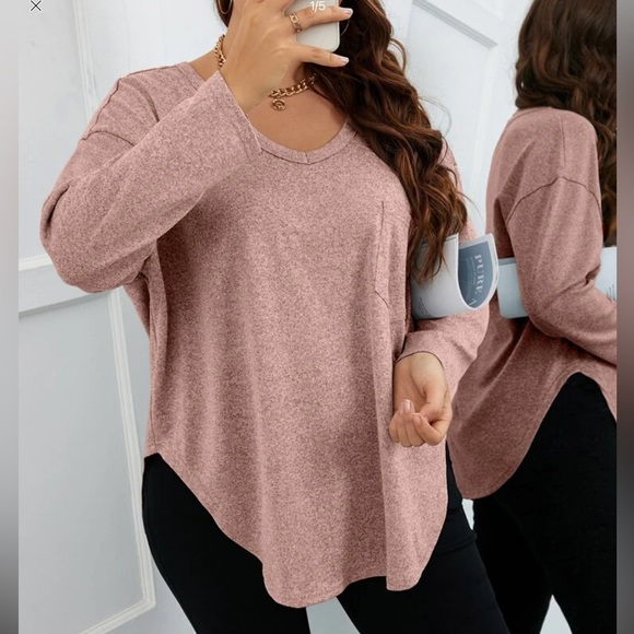 SHEIN Tops - SHEIN Curve Asymmetrical Hem Tee